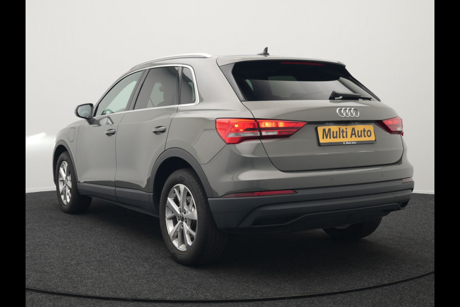 Audi Q3 45 TFSI e edition Plug In Hybrid 245pk Dealer O.H PHEV | Panodak | Camera | Cruise Control | Alcantara Sportstoelen Verwarmd | Navigatie | Virtual | DAB |
