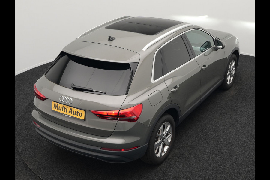 Audi Q3 45 TFSI e edition Plug In Hybrid 245pk Dealer O.H PHEV | Panodak | Camera | Cruise Control | Alcantara Sportstoelen Verwarmd | Navigatie | Virtual | DAB |