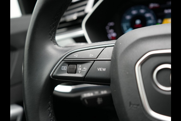 Audi Q3 45 TFSI e edition Plug In Hybrid 245pk Dealer O.H PHEV | Panodak | Camera | Cruise Control | Alcantara Sportstoelen Verwarmd | Navigatie | Virtual | DAB |