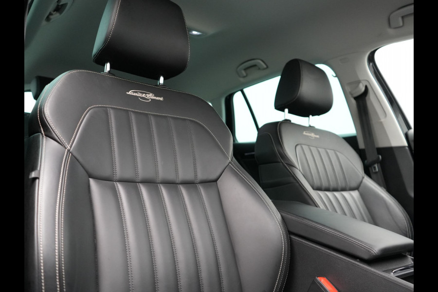 Škoda Superb Combi TSI iV Laurin & Klement Plug In Hybrid 218pk PHEV | Black Optic | Cruise Control | Crystal LED | Lederen Sportstoelen Memory & Verwarmd | Apple Carplay | Canton Audio | Navigatie | Verwamd Stuur | DAB |