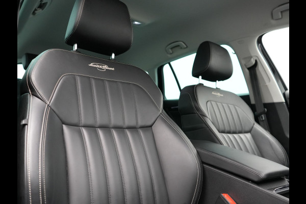 Škoda Superb Combi TSI iV Laurin & Klement Plug In Hybrid 218pk PHEV | Black Optic | Cruise Control | Crystal LED | Lederen Sportstoelen Memory & Verwarmd | Apple Carplay | Canton Audio | Navigatie | Verwamd Stuur | DAB |