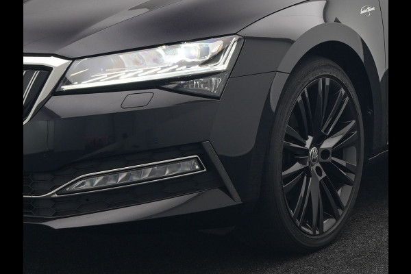 Škoda Superb Combi TSI iV Laurin & Klement Plug In Hybrid 218pk PHEV | Black Optic | Cruise Control | Crystal LED | Lederen Sportstoelen Memory & Verwarmd | Apple Carplay | Canton Audio | Navigatie | Verwamd Stuur | DAB |