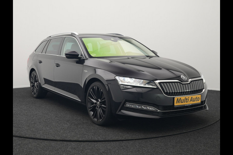 Škoda Superb Combi TSI iV Laurin & Klement Plug In Hybrid 218pk PHEV | Black Optic | Cruise Control | Crystal LED | Lederen Sportstoelen Memory & Verwarmd | Apple Carplay | Canton Audio | Navigatie | Verwamd Stuur | DAB |