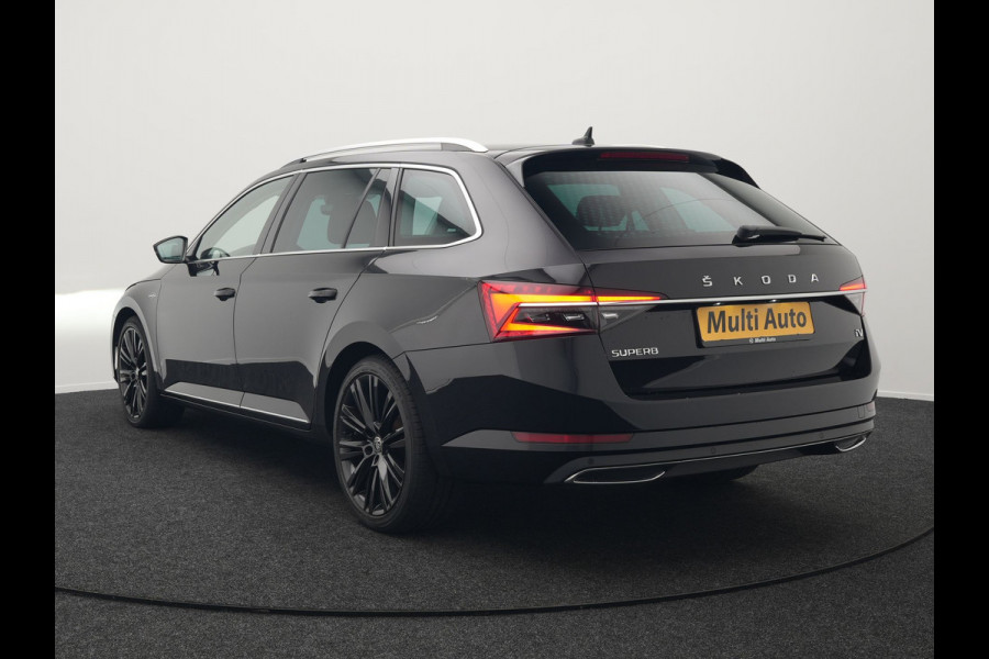 Škoda Superb Combi TSI iV Laurin & Klement Plug In Hybrid 218pk PHEV | Black Optic | Cruise Control | Crystal LED | Lederen Sportstoelen Memory & Verwarmd | Apple Carplay | Canton Audio | Navigatie | Verwamd Stuur | DAB |