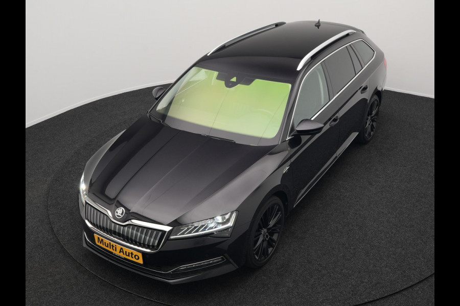 Škoda Superb Combi TSI iV Laurin & Klement Plug In Hybrid 218pk PHEV | Black Optic | Cruise Control | Crystal LED | Lederen Sportstoelen Memory & Verwarmd | Apple Carplay | Canton Audio | Navigatie | Verwamd Stuur | DAB |