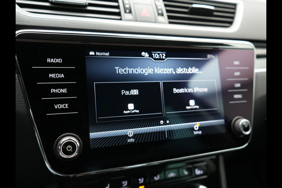 Škoda Superb Combi TSI iV Laurin & Klement Plug In Hybrid 218pk PHEV | Black Optic | Cruise Control | Crystal LED | Lederen Sportstoelen Memory & Verwarmd | Apple Carplay | Canton Audio | Navigatie | Verwamd Stuur | DAB |