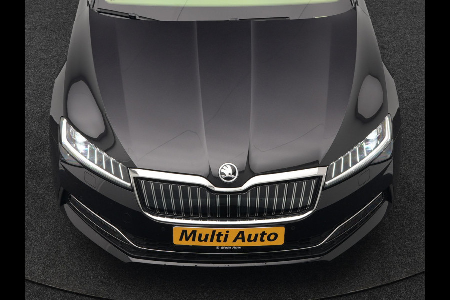 Škoda Superb Combi TSI iV Laurin & Klement Plug In Hybrid 218pk PHEV | Black Optic | Cruise Control | Crystal LED | Lederen Sportstoelen Memory & Verwarmd | Apple Carplay | Canton Audio | Navigatie | Verwamd Stuur | DAB |
