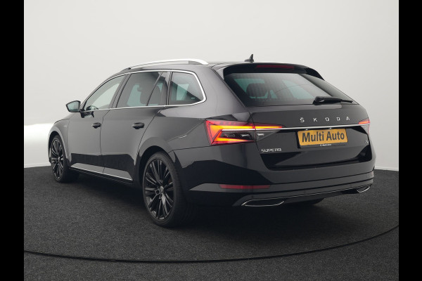 Škoda Superb Combi TSI iV Laurin & Klement Plug In Hybrid 218pk PHEV | Black Optic | Cruise Control | Crystal LED | Lederen Sportstoelen Memory & Verwarmd | Apple Carplay | Canton Audio | Navigatie | Verwamd Stuur | DAB |
