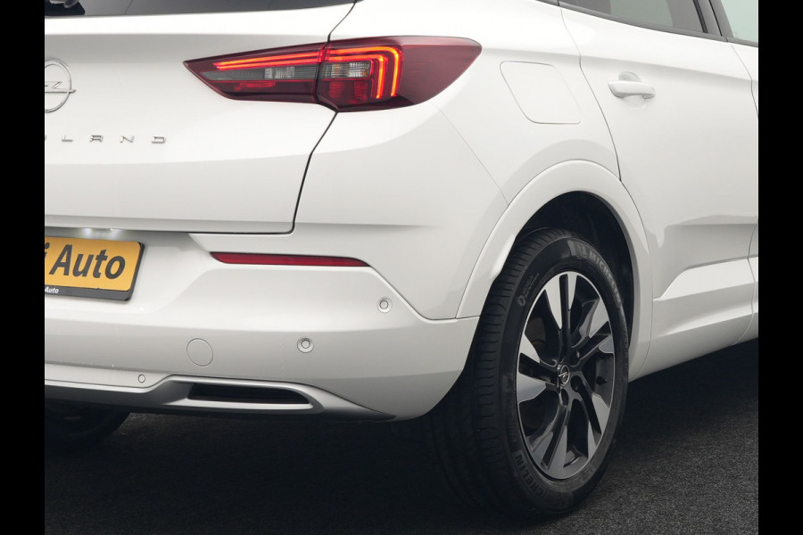Opel Grandland Turbo Business Elegance 131pk | Camera | Cruise Control | Lederen Sportstoelen Verwarmd | Park Assist | Apple Carplay | Verwarmd Stuur | Navigatie | Virtual | DAB |