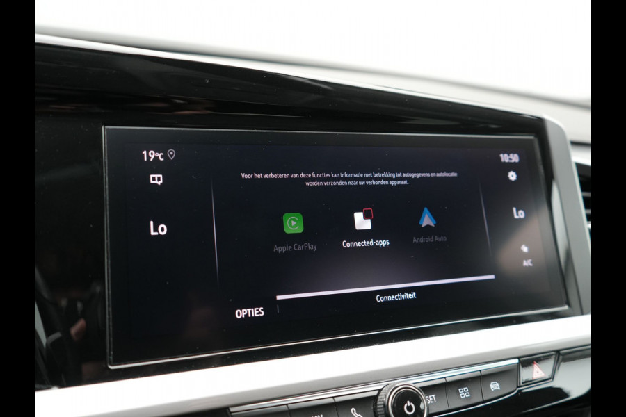 Opel Grandland Turbo Business Elegance 131pk | Camera | Cruise Control | Lederen Sportstoelen Verwarmd | Park Assist | Apple Carplay | Verwarmd Stuur | Navigatie | Virtual | DAB |