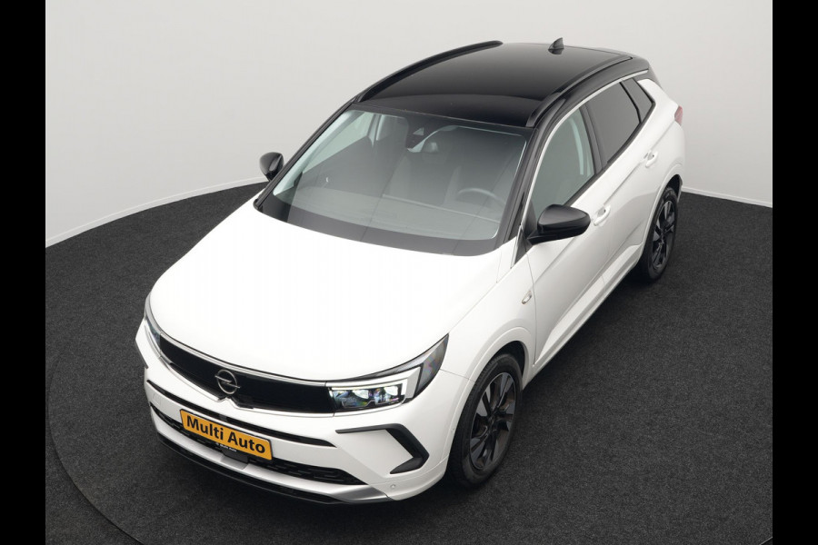 Opel Grandland Turbo Business Elegance 131pk | Camera | Cruise Control | Lederen Sportstoelen Verwarmd | Park Assist | Apple Carplay | Verwarmd Stuur | Navigatie | Virtual | DAB |