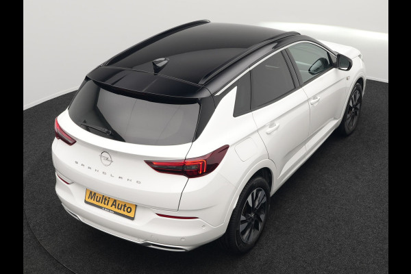 Opel Grandland Turbo Business Elegance 131pk | Camera | Cruise Control | Lederen Sportstoelen Verwarmd | Park Assist | Apple Carplay | Verwarmd Stuur | Navigatie | Virtual | DAB |