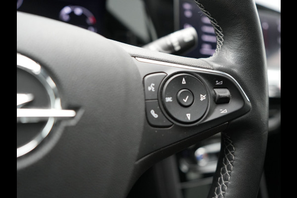 Opel Grandland Turbo Business Elegance 131pk | Camera | Cruise Control | Lederen Sportstoelen Verwarmd | Park Assist | Apple Carplay | Verwarmd Stuur | Navigatie | Virtual | DAB |