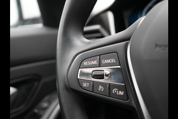 BMW 3 Serie Touring 330e Plug In Hybrid 293pk Dealer O.H PHEV | Cruise Control | Apple Carplay | Lederen Sportstoelen Verwarmd | Navigatie | Virtual | DAB |