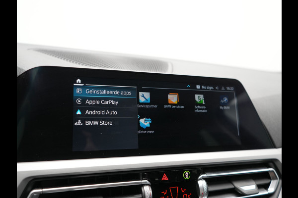 BMW 3 Serie Touring 330e Plug In Hybrid 293pk Dealer O.H PHEV | Cruise Control | Apple Carplay | Lederen Sportstoelen Verwarmd | Navigatie | Virtual | DAB |