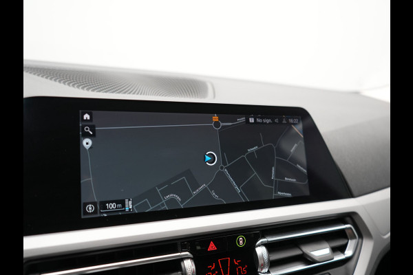 BMW 3 Serie Touring 330e Plug In Hybrid 293pk Dealer O.H PHEV | Cruise Control | Apple Carplay | Lederen Sportstoelen Verwarmd | Navigatie | Virtual | DAB |