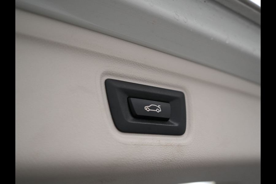 BMW 3 Serie Touring 330e Plug In Hybrid 293pk Dealer O.H PHEV | Cruise Control | Apple Carplay | Lederen Sportstoelen Verwarmd | Navigatie | Virtual | DAB |