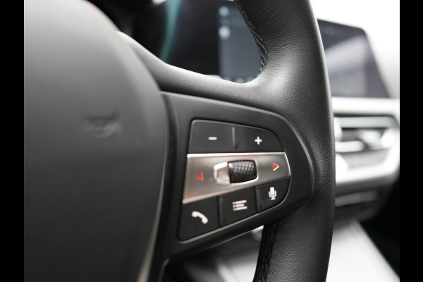 BMW 3 Serie Touring 330e Plug In Hybrid 293pk Dealer O.H PHEV | Cruise Control | Apple Carplay | Lederen Sportstoelen Verwarmd | Navigatie | Virtual | DAB |