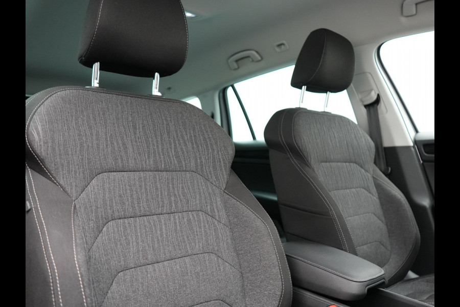 Škoda Kodiaq 7 Persoons Style DSG 150pk Dealer O.H Adaptive Cruise | Sportstoelen Memory & Verwarmd | Navigatie | Apple Carplay | DAB | Front Assist | Draadloos Laden |