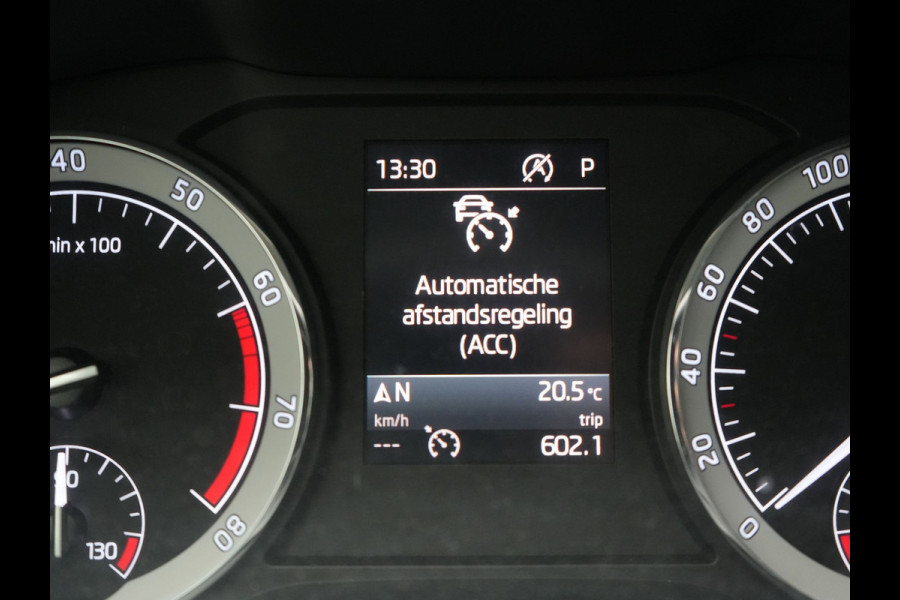 Škoda Kodiaq 7 Persoons Style DSG 150pk Dealer O.H Adaptive Cruise | Sportstoelen Memory & Verwarmd | Navigatie | Apple Carplay | DAB | Front Assist | Draadloos Laden |