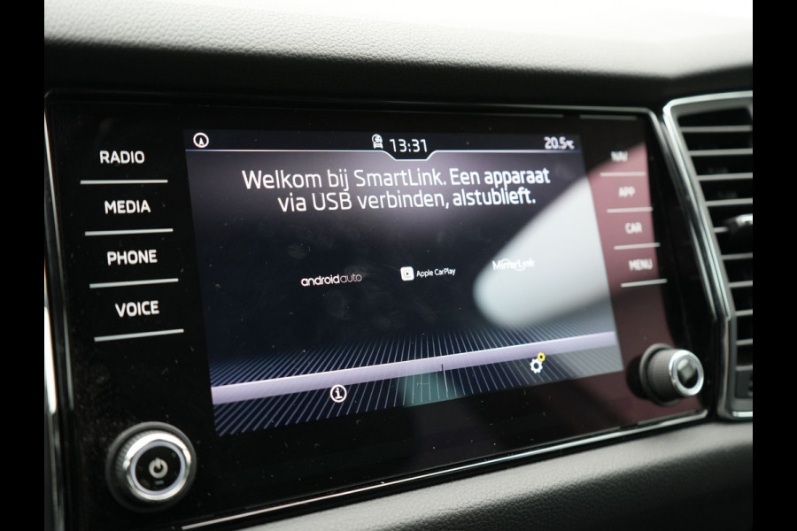 Škoda Kodiaq 7 Persoons Style DSG 150pk Dealer O.H Adaptive Cruise | Sportstoelen Memory & Verwarmd | Navigatie | Apple Carplay | DAB | Front Assist | Draadloos Laden |