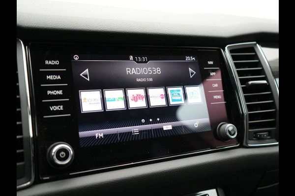 Škoda Kodiaq 7 Persoons Style DSG 150pk Dealer O.H Adaptive Cruise | Sportstoelen Memory & Verwarmd | Navigatie | Apple Carplay | DAB | Front Assist | Draadloos Laden |