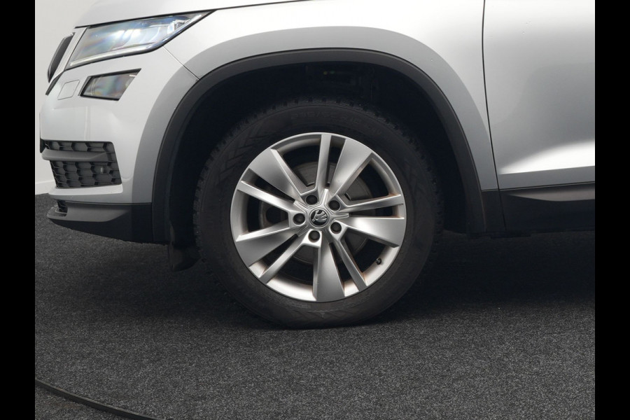 Škoda Kodiaq 7 Persoons Style DSG 150pk Dealer O.H Adaptive Cruise | Sportstoelen Memory & Verwarmd | Navigatie | Apple Carplay | DAB | Front Assist | Draadloos Laden |