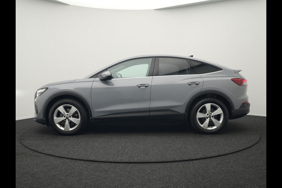 Audi Q4 Sportback e-tron 35 Edition 55 kWh 170pk Dealer O.H INCL BTW | Adaptive Cruise | Camera | Verwarmde Stoelen | Virtual | Front Assist | Navigatie | DAB |