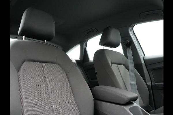 Audi Q4 Sportback e-tron 35 Edition 55 kWh 170pk Dealer O.H INCL BTW | Adaptive Cruise | Camera | Verwarmde Stoelen | Virtual | Front Assist | Navigatie | DAB |