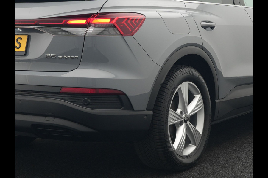 Audi Q4 Sportback e-tron 35 Edition 55 kWh 170pk Dealer O.H INCL BTW | Adaptive Cruise | Camera | Verwarmde Stoelen | Virtual | Front Assist | Navigatie | DAB |
