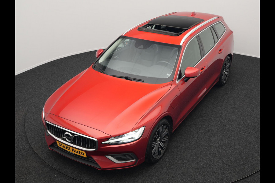 Volvo V60 T6 Twin Engine AWD Inscription Plug In Hybrid 340pk Dealer O.H. PHEV | Panodak | Trekhaak af Fabriek | Lederen Sportstoelen Memory | Apple Carplay | Navigatie | Camera | Virtual | Stoelverwarming |