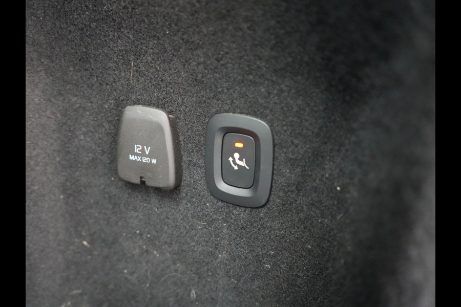 Volvo V60 T6 Twin Engine AWD Inscription Plug In Hybrid 340pk Dealer O.H. PHEV | Panodak | Trekhaak af Fabriek | Lederen Sportstoelen Memory | Apple Carplay | Navigatie | Camera | Virtual | Stoelverwarming |