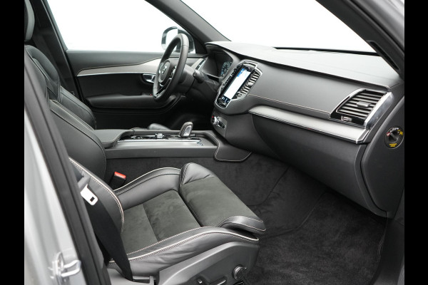 Volvo XC90 T8 Recharge AWD R-Design Plug In Hybrid 394pk 7 Persoons Dealer O.H. PHEV | Lederen Sportstoelen Memory | Pilot Assist | Harman Kardon | Adaptive Cruise | Navigatie | Apple Carplay | Camera | Virtual | L.M. 22" | DAB |