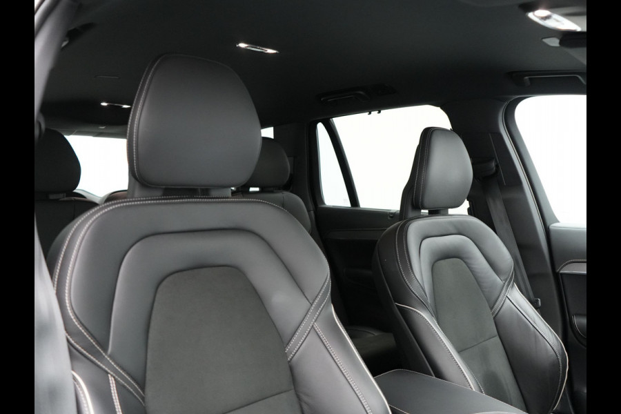 Volvo XC90 T8 Recharge AWD R-Design Plug In Hybrid 394pk 7 Persoons Dealer O.H. PHEV | Lederen Sportstoelen Memory | Pilot Assist | Harman Kardon | Adaptive Cruise | Navigatie | Apple Carplay | Camera | Virtual | L.M. 22" | DAB |