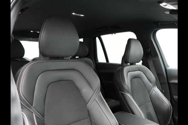 Volvo XC90 T8 Recharge AWD R-Design Plug In Hybrid 394pk 7 Persoons Dealer O.H. PHEV | Lederen Sportstoelen Memory | Pilot Assist | Harman Kardon | Adaptive Cruise | Navigatie | Apple Carplay | Camera | Virtual | L.M. 22" | DAB |