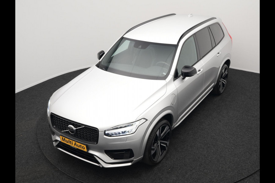Volvo XC90 T8 Recharge AWD R-Design Plug In Hybrid 394pk 7 Persoons Dealer O.H. PHEV | Lederen Sportstoelen Memory | Pilot Assist | Harman Kardon | Adaptive Cruise | Navigatie | Apple Carplay | Camera | Virtual | L.M. 22" | DAB |