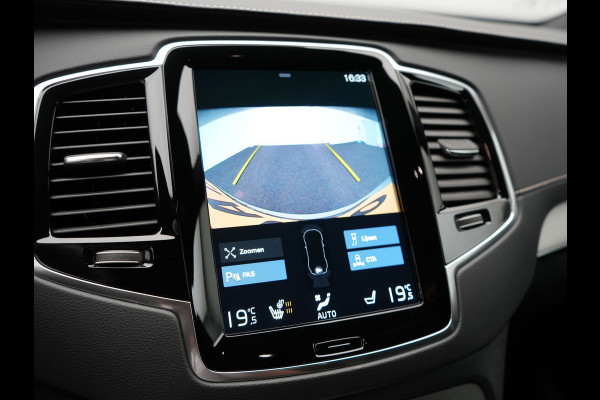 Volvo XC90 T8 Recharge AWD R-Design Plug In Hybrid 394pk 7 Persoons Dealer O.H. PHEV | Lederen Sportstoelen Memory | Pilot Assist | Harman Kardon | Adaptive Cruise | Navigatie | Apple Carplay | Camera | Virtual | L.M. 22" | DAB |