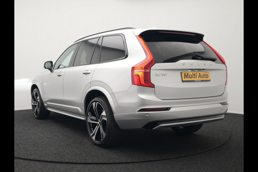 Volvo XC90 T8 Recharge AWD R-Design Plug In Hybrid 394pk 7 Persoons Dealer O.H. PHEV | Lederen Sportstoelen Memory | Pilot Assist | Harman Kardon | Adaptive Cruise | Navigatie | Apple Carplay | Camera | Virtual | L.M. 22" | DAB |