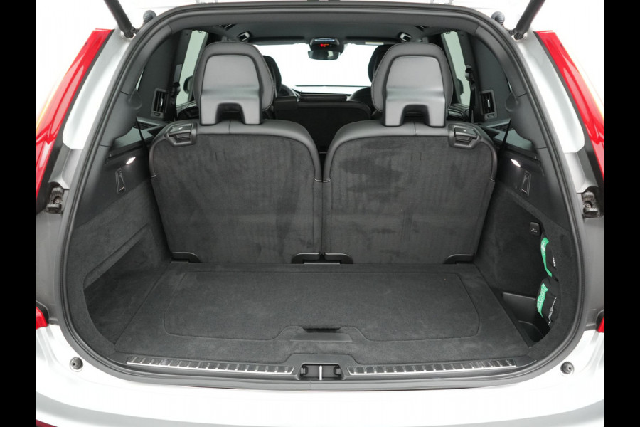 Volvo XC90 T8 Recharge AWD R-Design Plug In Hybrid 394pk 7 Persoons Dealer O.H. PHEV | Lederen Sportstoelen Memory | Pilot Assist | Harman Kardon | Adaptive Cruise | Navigatie | Apple Carplay | Camera | Virtual | L.M. 22" | DAB |