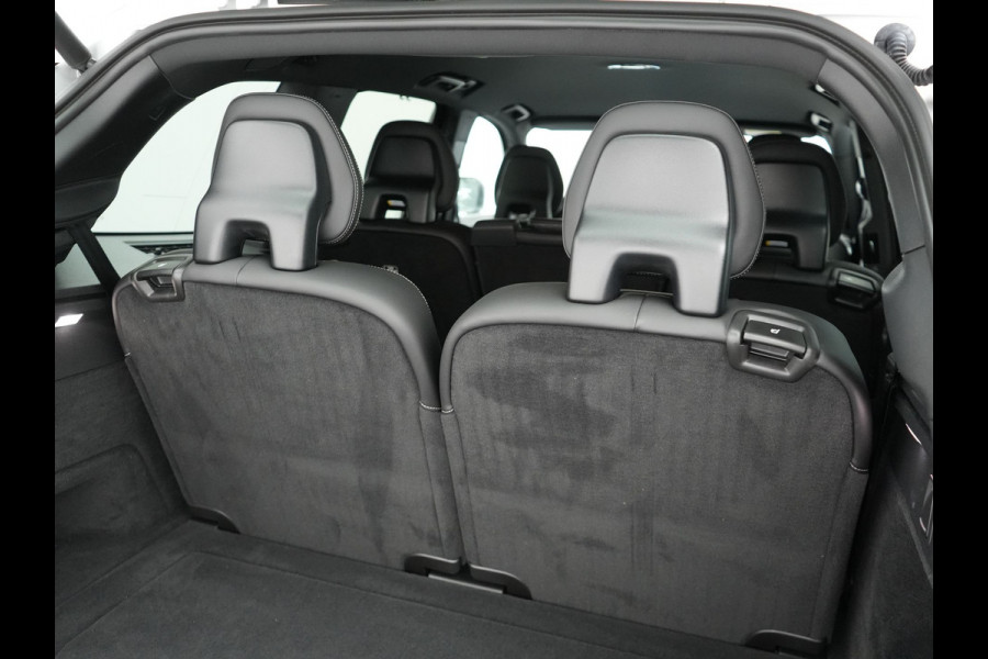 Volvo XC90 T8 Recharge AWD R-Design Plug In Hybrid 394pk 7 Persoons Dealer O.H. PHEV | Lederen Sportstoelen Memory | Pilot Assist | Harman Kardon | Adaptive Cruise | Navigatie | Apple Carplay | Camera | Virtual | L.M. 22" | DAB |