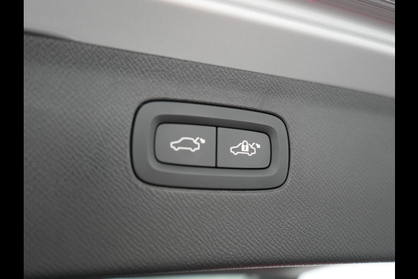 Volvo XC90 T8 Recharge AWD R-Design Plug In Hybrid 394pk 7 Persoons Dealer O.H. PHEV | Lederen Sportstoelen Memory | Pilot Assist | Harman Kardon | Adaptive Cruise | Navigatie | Apple Carplay | Camera | Virtual | L.M. 22" | DAB |