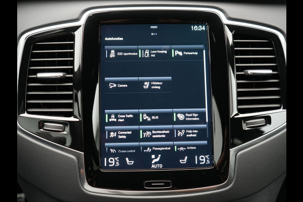 Volvo XC90 T8 Recharge AWD R-Design Plug In Hybrid 394pk 7 Persoons Dealer O.H. PHEV | Lederen Sportstoelen Memory | Pilot Assist | Harman Kardon | Adaptive Cruise | Navigatie | Apple Carplay | Camera | Virtual | L.M. 22" | DAB |