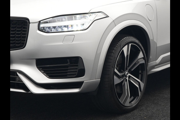 Volvo XC90 T8 Recharge AWD R-Design Plug In Hybrid 394pk 7 Persoons Dealer O.H. PHEV | Lederen Sportstoelen Memory | Pilot Assist | Harman Kardon | Adaptive Cruise | Navigatie | Apple Carplay | Camera | Virtual | L.M. 22" | DAB |