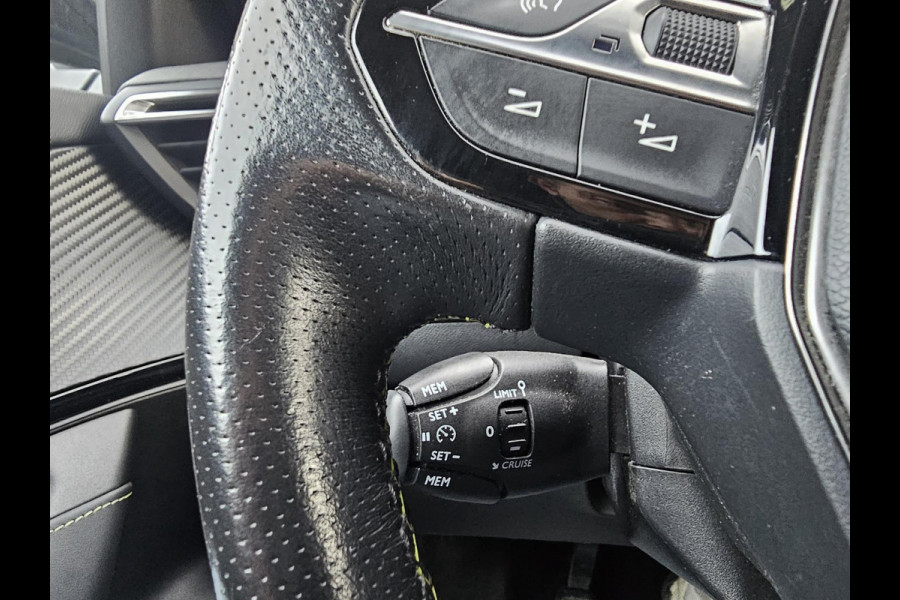 Peugeot 2008 1.2 PureTech GT-Line Cam, Half Leder