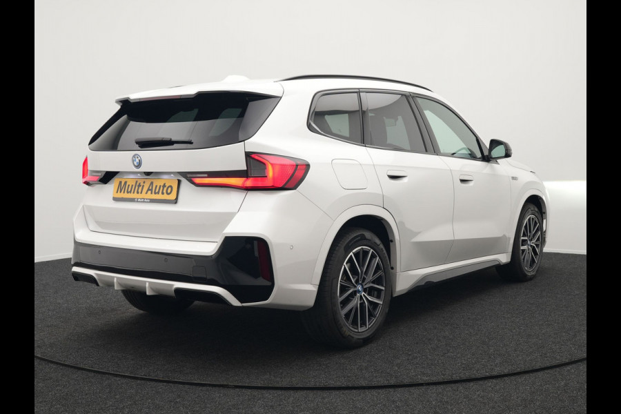 BMW X1 xDrive30e M-Sport Plug In Hybrid 326pk Dealer O.H PHEV | Adaptive Cruise | 360 Camera | Head Up | Adaptive Onderstel | Lederen Sportstoelen Massage & Memory | Harman Kardon | Widescreen Navi | Keyless | Sfeerverlichting |