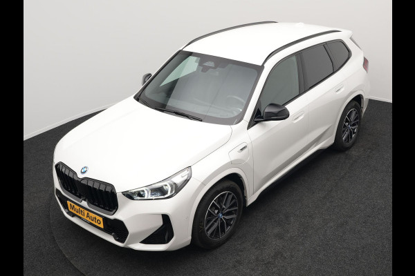 BMW X1 xDrive30e M-Sport Plug In Hybrid 326pk Dealer O.H PHEV | Adaptive Cruise | 360 Camera | Head Up | Adaptive Onderstel | Lederen Sportstoelen Massage & Memory | Harman Kardon | Widescreen Navi | Keyless | Sfeerverlichting |