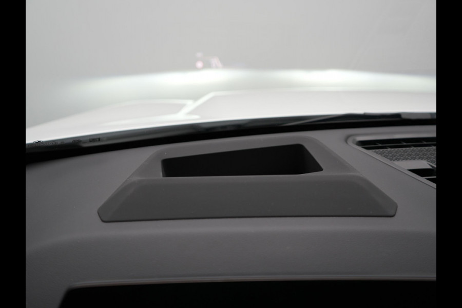 BMW X1 xDrive30e M-Sport Plug In Hybrid 326pk Dealer O.H PHEV | Adaptive Cruise | 360 Camera | Head Up | Adaptive Onderstel | Lederen Sportstoelen Massage & Memory | Harman Kardon | Widescreen Navi | Keyless | Sfeerverlichting |