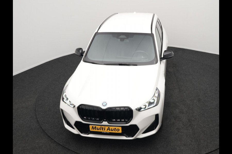 BMW X1 xDrive30e M-Sport Plug In Hybrid 326pk Dealer O.H PHEV | Adaptive Cruise | 360 Camera | Head Up | Adaptive Onderstel | Lederen Sportstoelen Massage & Memory | Harman Kardon | Widescreen Navi | Keyless | Sfeerverlichting |