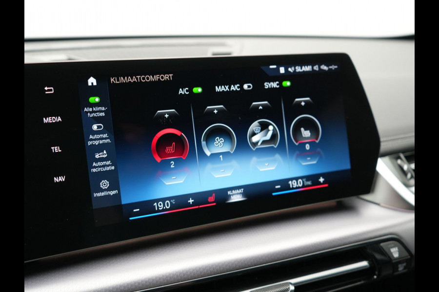 BMW X1 xDrive30e M-Sport Plug In Hybrid 326pk Dealer O.H PHEV | Adaptive Cruise | 360 Camera | Head Up | Adaptive Onderstel | Lederen Sportstoelen Massage & Memory | Harman Kardon | Widescreen Navi | Keyless | Sfeerverlichting |