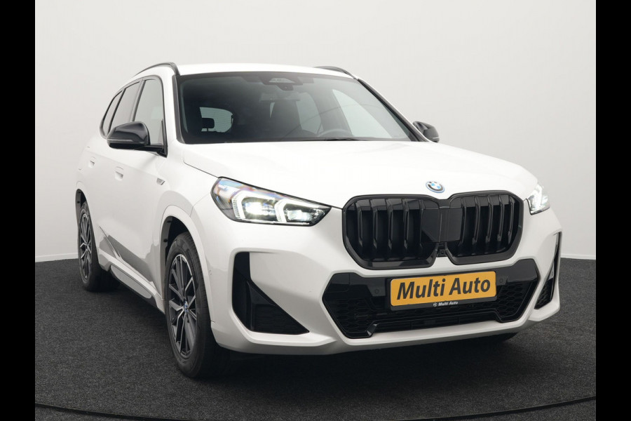 BMW X1 xDrive30e M-Sport Plug In Hybrid 326pk Dealer O.H PHEV | Adaptive Cruise | 360 Camera | Head Up | Adaptive Onderstel | Lederen Sportstoelen Massage & Memory | Harman Kardon | Widescreen Navi | Keyless | Sfeerverlichting |